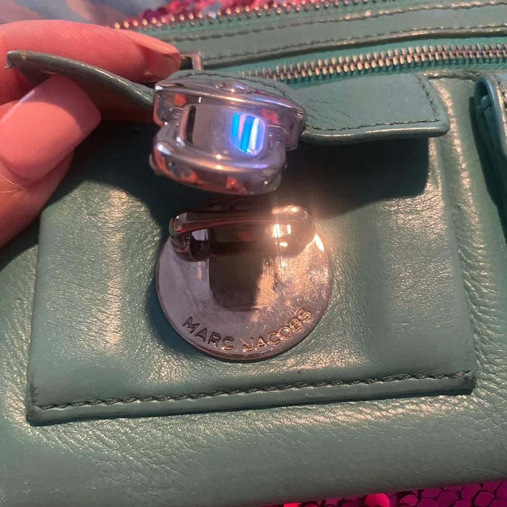 Marc Jacob’s. Teal wallet.Genuine leather Lots of compartments. 💎 - Picture 7 of 11